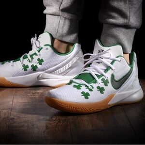 Nike Kyrie Flytrap 2 EP Boston Celtics - Men’s size 12